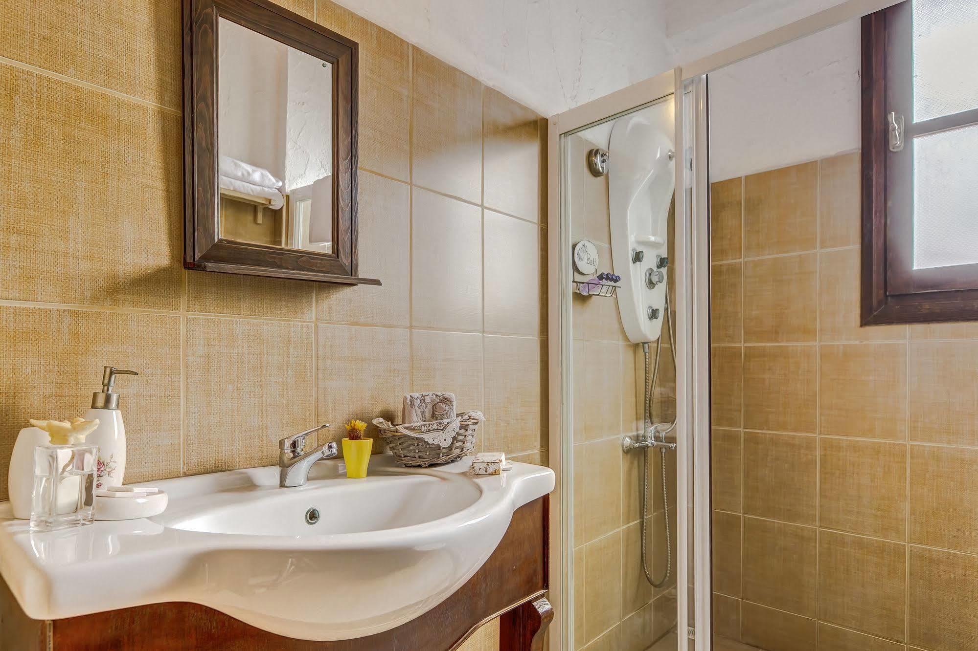 Retro Butik Otel (Adults Only) Кешме Экстерьер фото