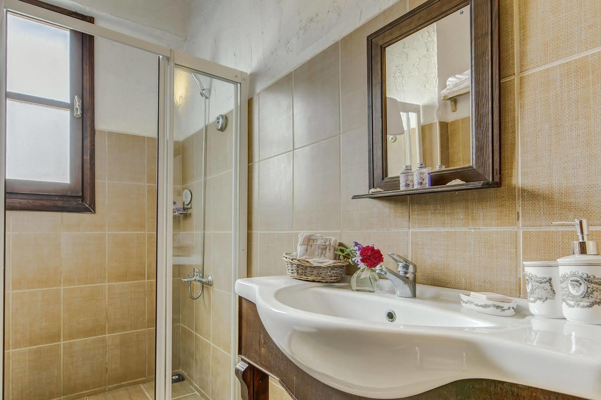 Retro Butik Otel (Adults Only) Кешме Экстерьер фото