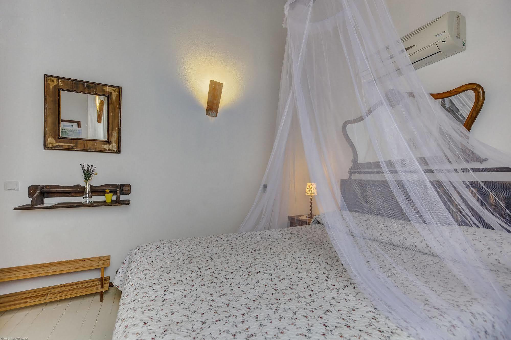 Retro Butik Otel (Adults Only) Кешме Экстерьер фото